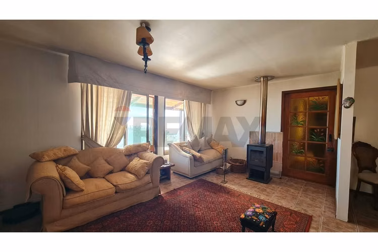 Casa en parcela con vista y piscina
