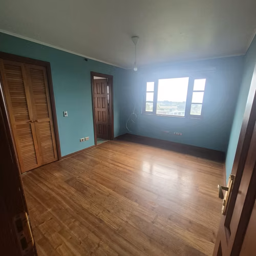 AMPLIA CASA EN TERRENO DE 2500 M2 - Imagen 16
