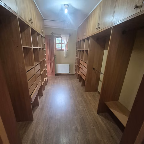 AMPLIA CASA EN TERRENO DE 2500 M2 - Imagen 14