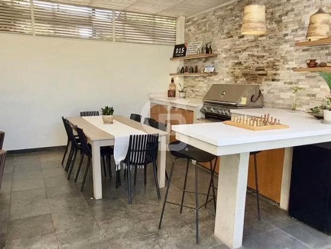 Casa 5D + 3B Mediterránea Metro Los Dominicos - Las Condes