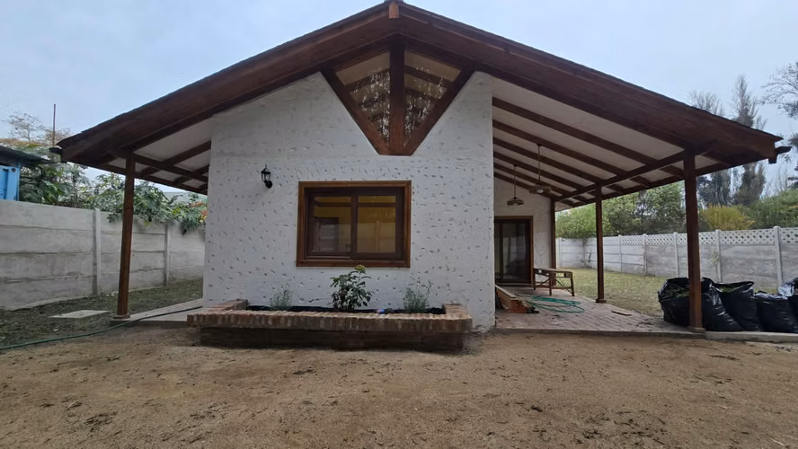 Se Arrienda Casa en El Monte sector Los Chacón