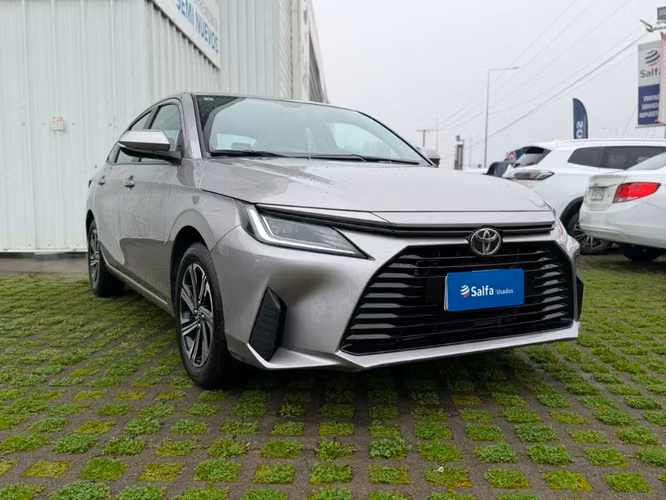 Toyota Yaris 1.5 E 4X2 SDN CVT AT 4P 2024