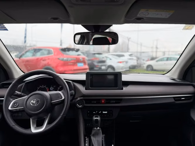 Toyota Yaris 1.5 E 4X2 SDN CVT AT 4P 2024