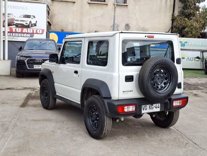 SUZUKI JIMNY 2025