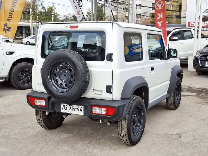 SUZUKI JIMNY 2025