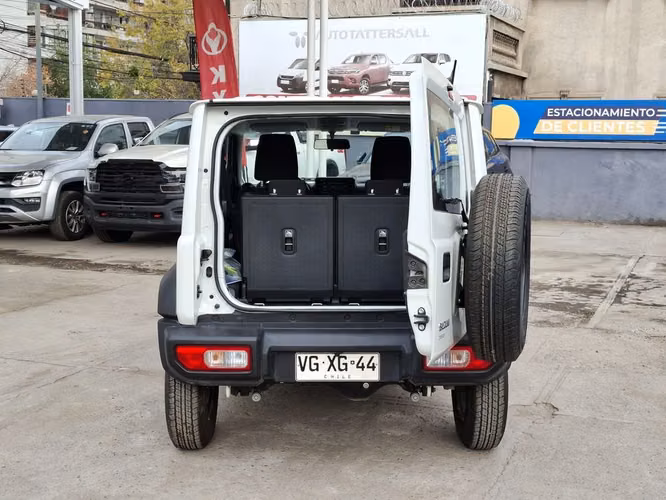 SUZUKI JIMNY 2025
