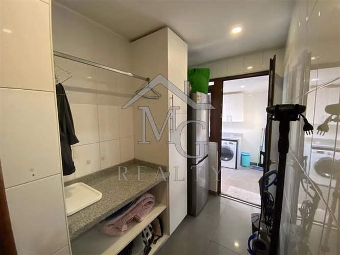 Casa en venta de 4 /5 dorm. en Piedra Roja Colina
