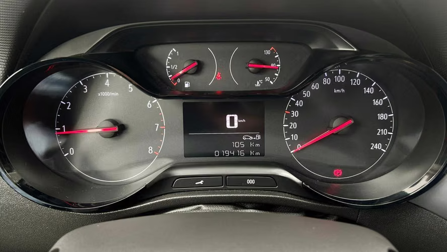 Opel Crossland 1.2 MT (2023)