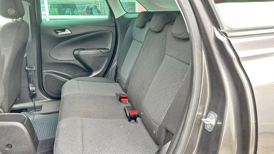 Opel Crossland 1.2 MT (2023)