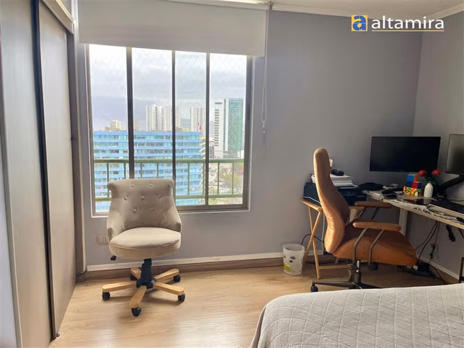 Departamento en venta de 4 dorm. en Iquique