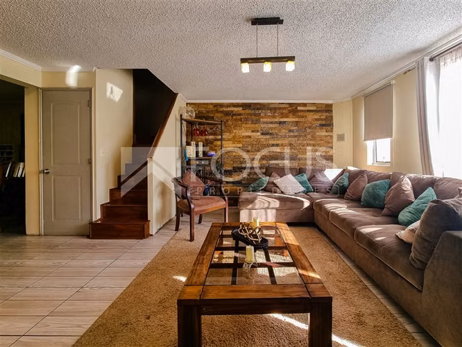 Casa en venta 3 Dormitorios en Maipú - Condominio cerrado