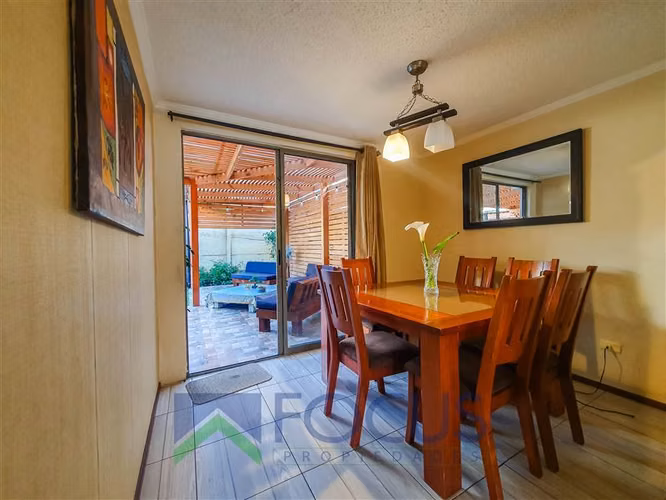Casa en venta 3 Dormitorios en Maipú - Condominio cerrado