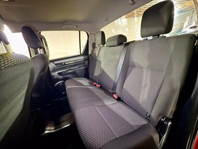 TOYOTA HILUX DX 4x4
