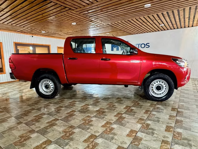 TOYOTA HILUX DX 4x4