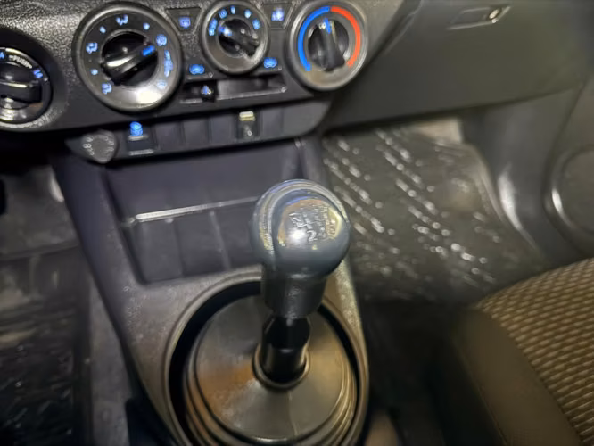 TOYOTA HILUX DX 4x4