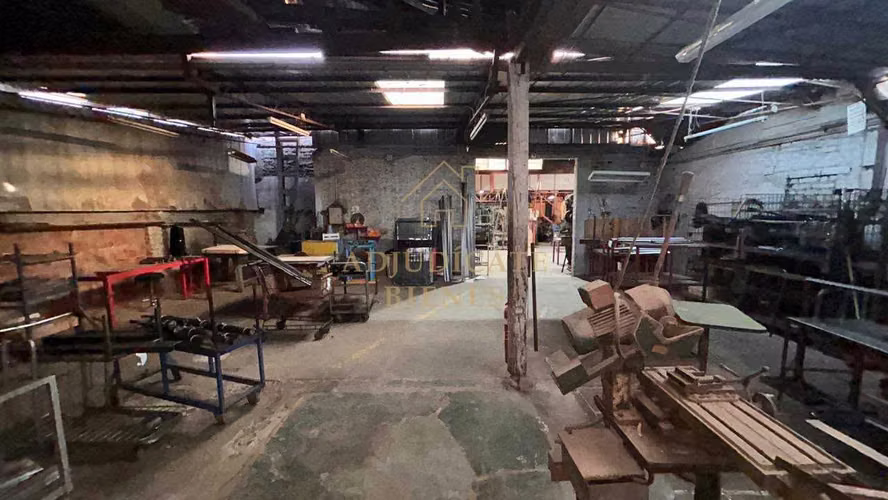 Venta Industria en Departamental con Gran Av  (168287)