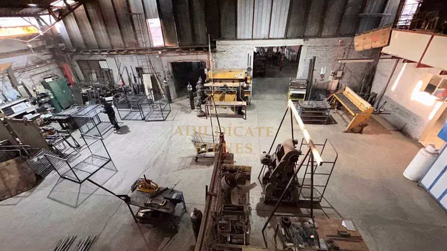 Venta Industria en Departamental con Gran Av  (168287)