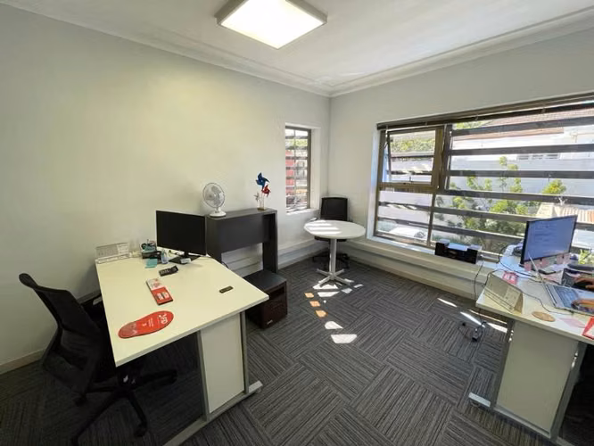 CASA COMERCIAL OFICINA DE 325 M2 A PASOS DE AV.LIB