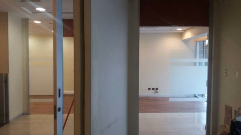 ARRIENDO OFICINA 256 MT2 VALPARAISO