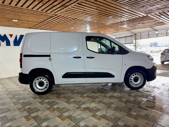 PEUGEOT PARTNER L1 2025