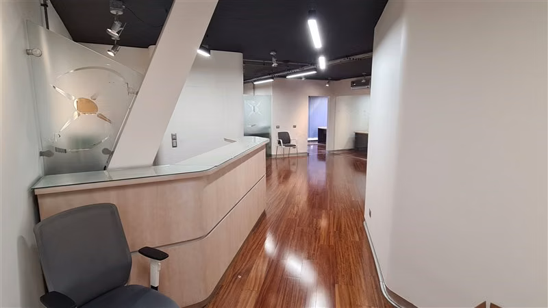 Oficina Arriendo Las Condes 165 m2 Amoblada Elegante Isidora