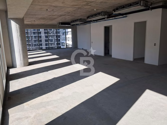 Gran Oficina de 775 m² - Providencia - a pasos del Metro