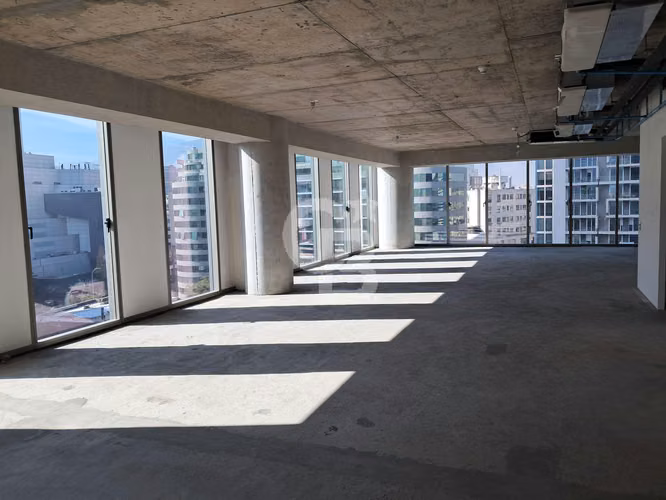 Gran Oficina de 775 m² - Providencia - a pasos del Metro