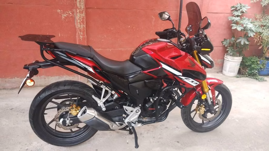 Moto Honda CB190R año 2023