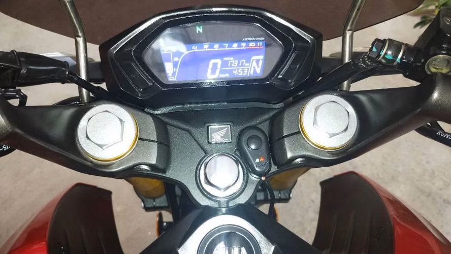 Moto Honda CB190R año 2023