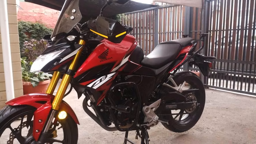 Moto Honda CB190R año 2023