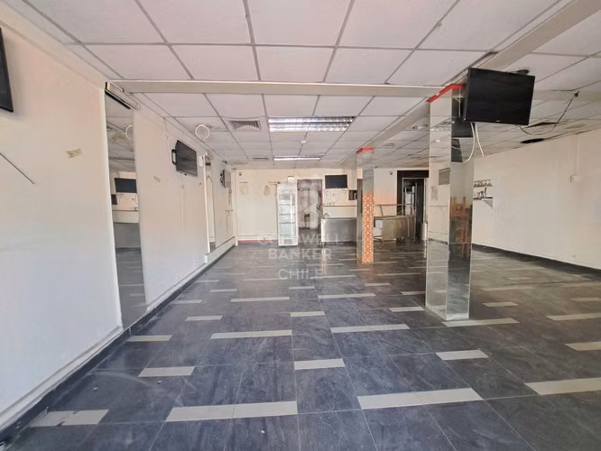 Local Comercial con Bóveda, Maipú