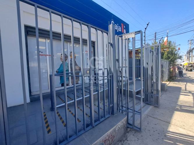 Local Comercial con Bóveda, Maipú
