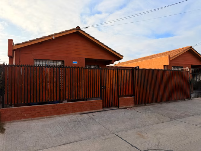 VENDO CASA 173,74m2, CIELOS DEL VALLE, TRATO DIRECTO CON DUEÑO