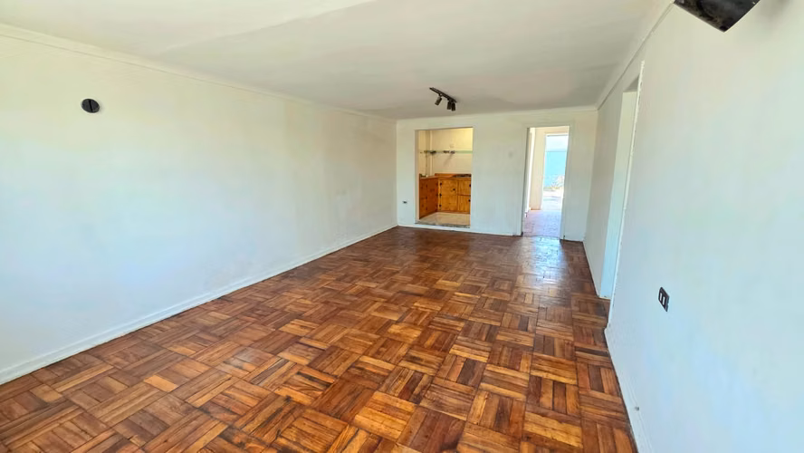 Casa Amplia 3 Dormitorios, Cercano Las Rejas
