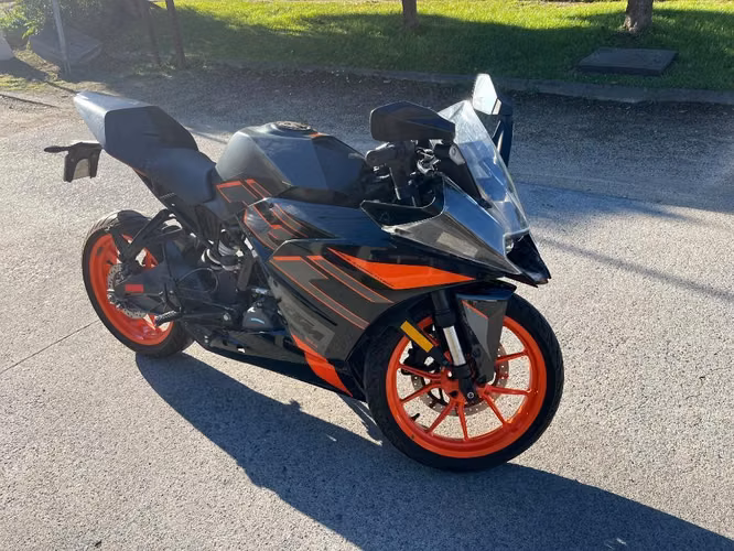 Moto KTM RC200 año 2020