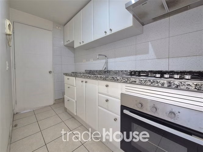 Departamento en venta de 2 dorm. en Recoleta