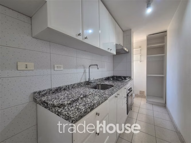 Departamento en venta de 2 dorm. en Recoleta