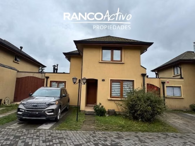 Casa en venta de 3D/3B en condominio San Pedro de la Paz