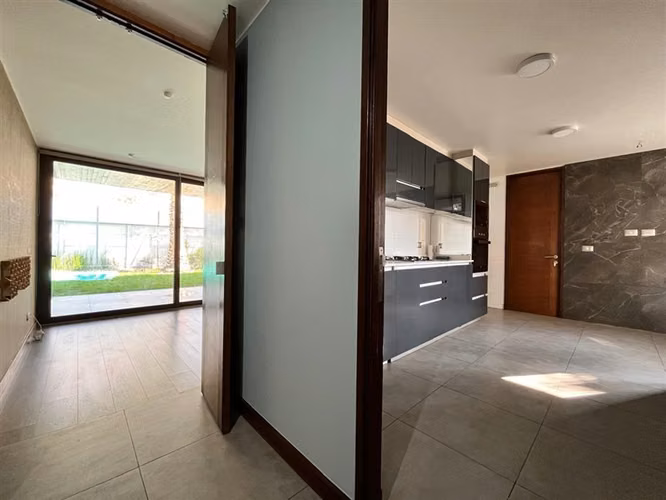 Casa en venta de 5 dormitorios ,Chamisero,Colina, Colegios.