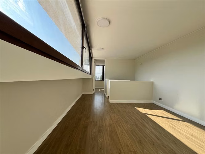 Casa en venta de 5 dormitorios ,Chamisero,Colina, Colegios.