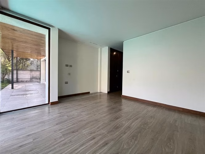 Casa en venta de 5 dormitorios ,Chamisero,Colina, Colegios.