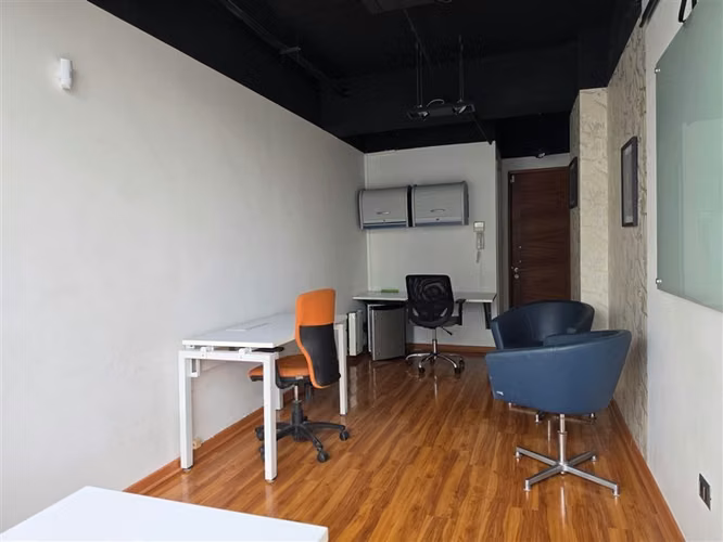 Oficina Amoblada en Arriendo en Las Condes