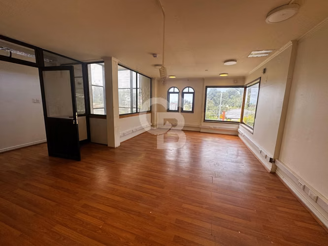 A pasos del centro ideal para empresas/oficinas. - Imagen 4