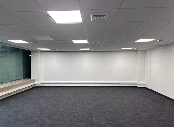 Arriendo OFICINA en Edificio Santa maría en Vitacura