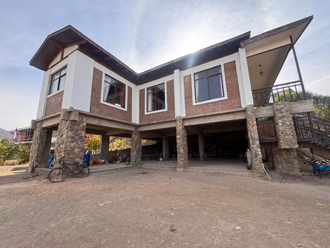 Espectacular Parcela en Alpatitas – 470 m² Construidos y 10.000 m² de Terreno - Imagen 11