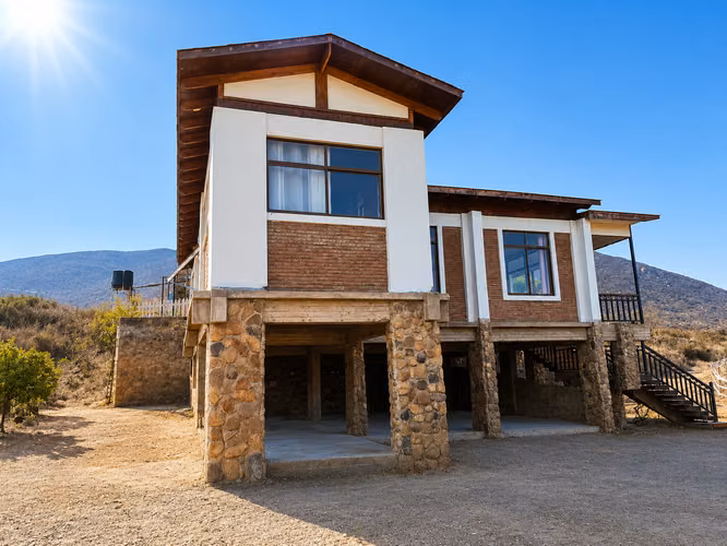 Espectacular Parcela en Alpatitas – 470 m² Construidos y 10.000 m² de Terreno