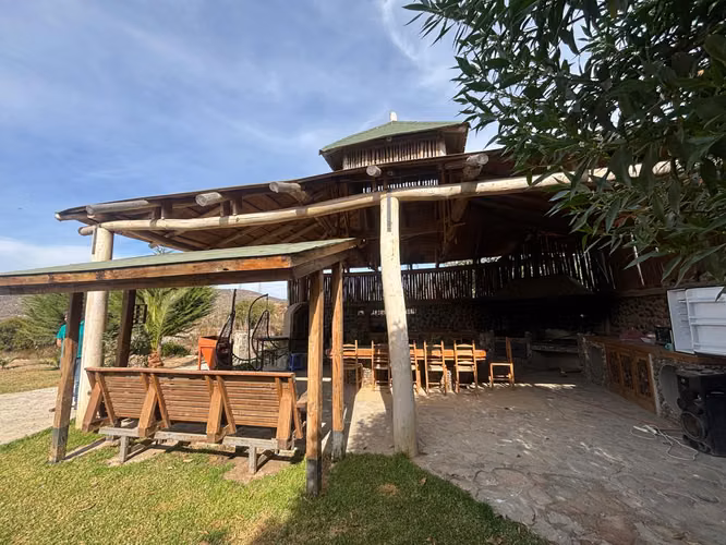 Exclusiva Parcela de 10.000 m² con Casa de 470 m² en La Serena