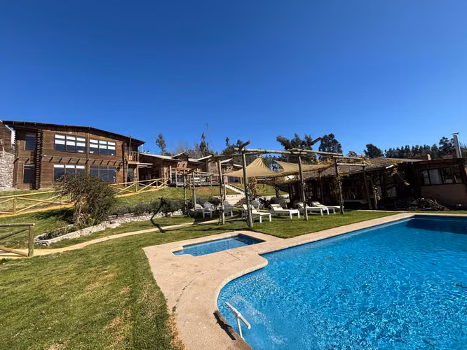 Exclusiva Parcela en El Hinojal con Vista Panorámica al Valle del Elqui