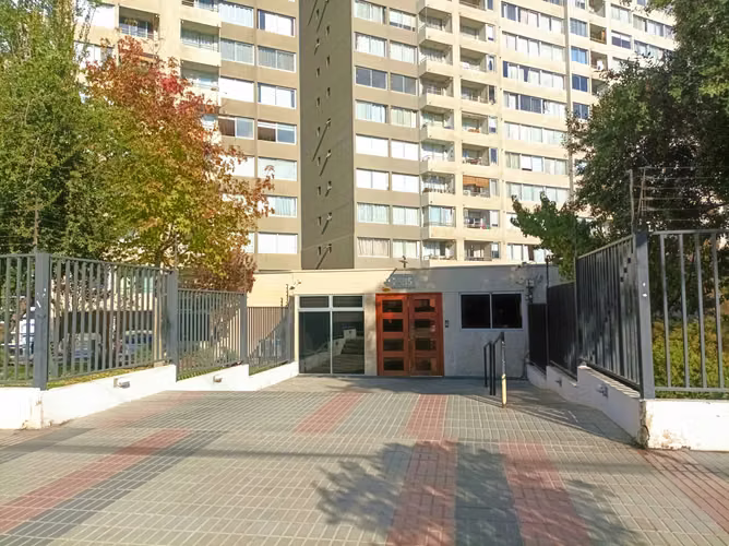 Av. Vicuña Mackenna. Metro Rodrigo de Araya (168392)