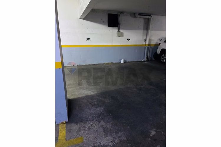 "estacionamiento en venta, acepto ofertas"